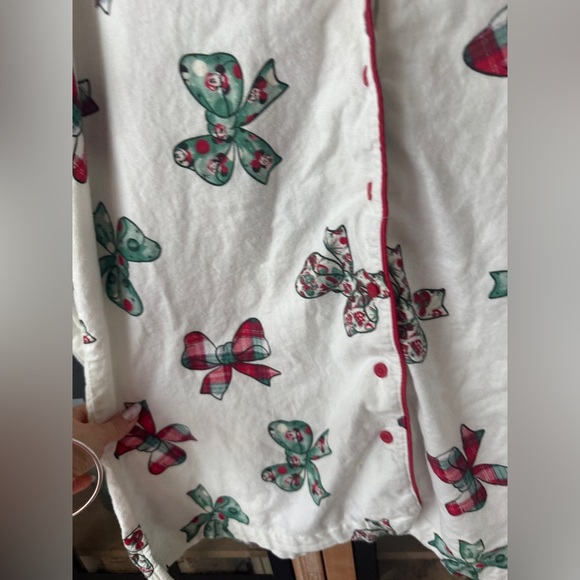 Disney Parks Pajamas shirt Christmas Holiday Retro Mickey Bows long holidays - Picture 8 of 8